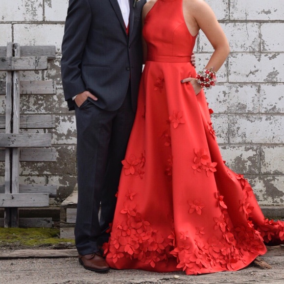 Sherri Hill size 6 red halter top prom dress 51116 - Picture 2 of 6